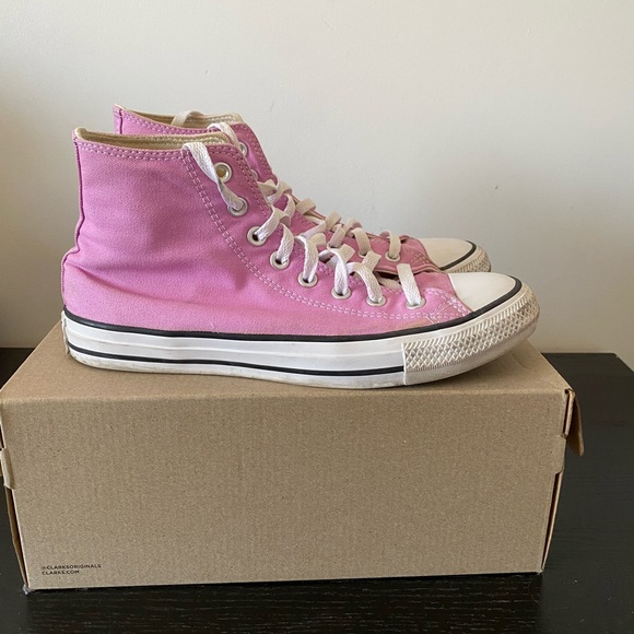 Pink Chuck Taylor Converse - Picture 4 of 7